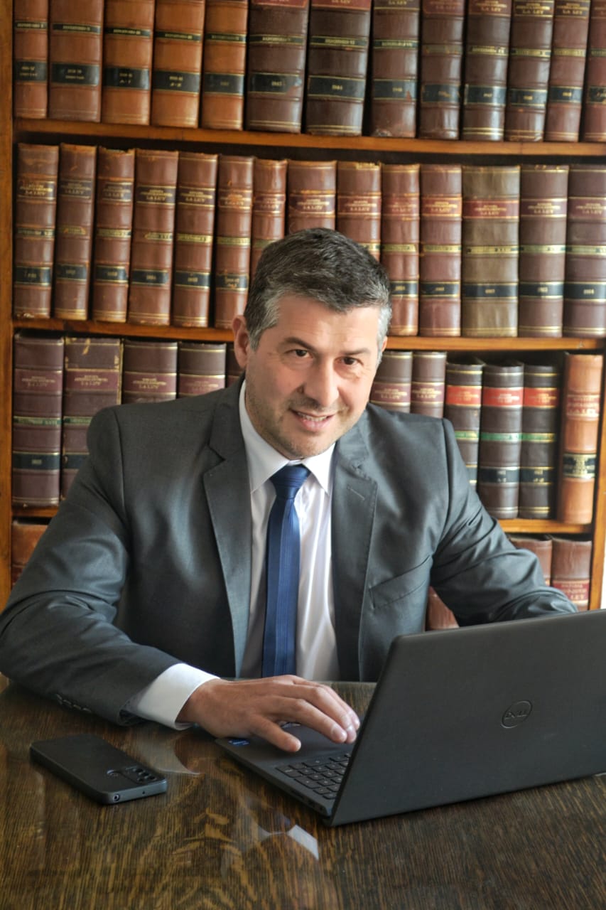 Luis W. Uviedo